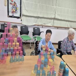 26년 8월10일 컵쌓기